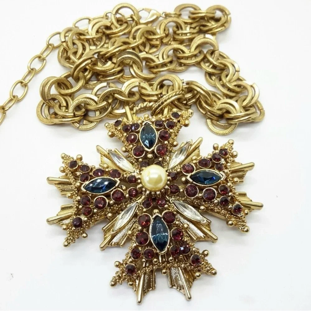 R.J. GRAZIANO Vintage Rhinestone Maltese Cross Pendant Necklace - Picture 4 of 11